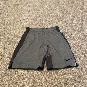 5/$25 Nike Shorts Size 7
